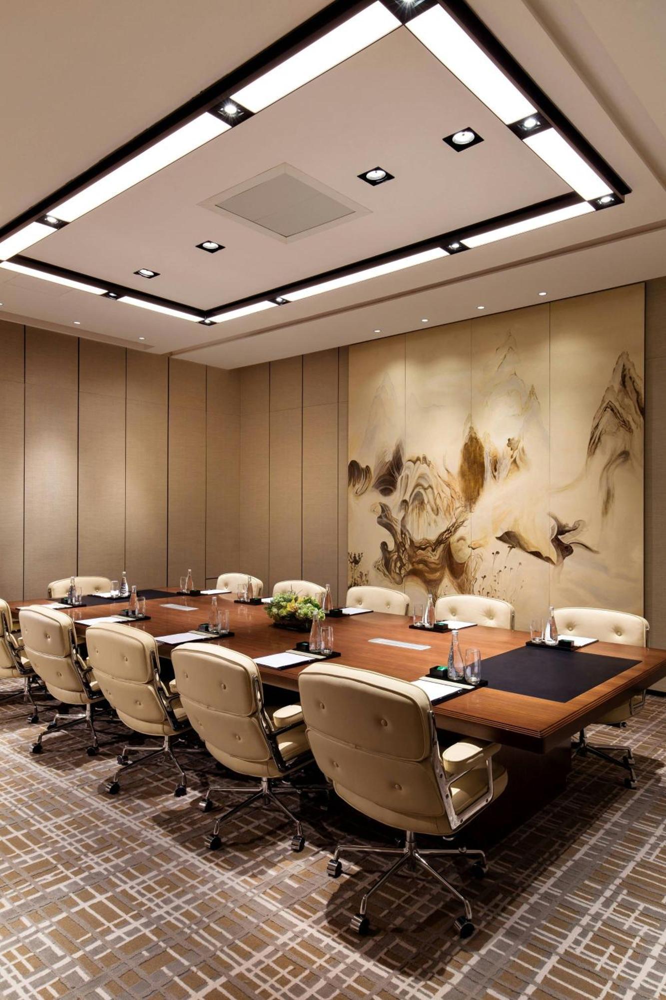 Отель Courtyard By Marriott Zhengzhou East Экстерьер фото